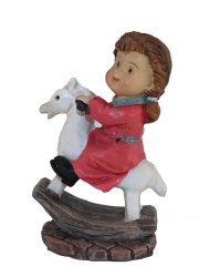 NIÑA CON CABALLITO RESINA MODERNA 9CMS