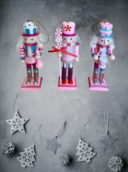 JUEGO 3 NUTCRACKER ROSA SURT. 13CMS PARA COLGAR ARBOL (PRECIO JU